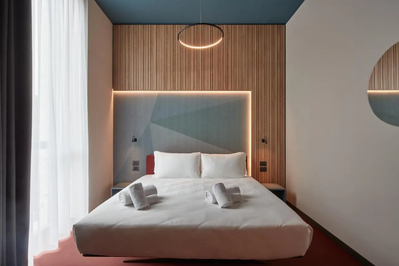 21 House Of Stories Navigli Hotel Milão
