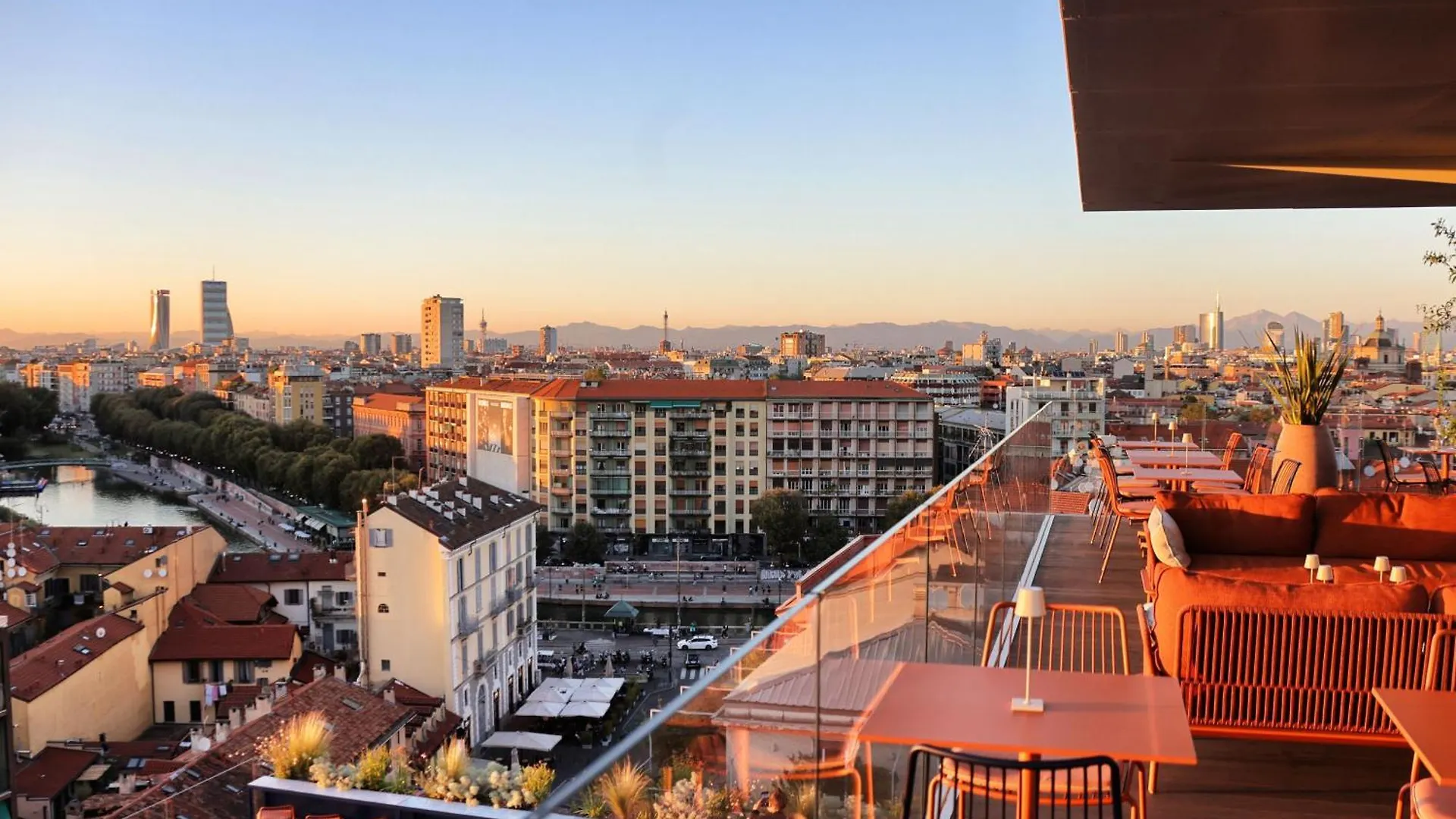 21 House Of Stories Navigli Hotel Milan Italy
